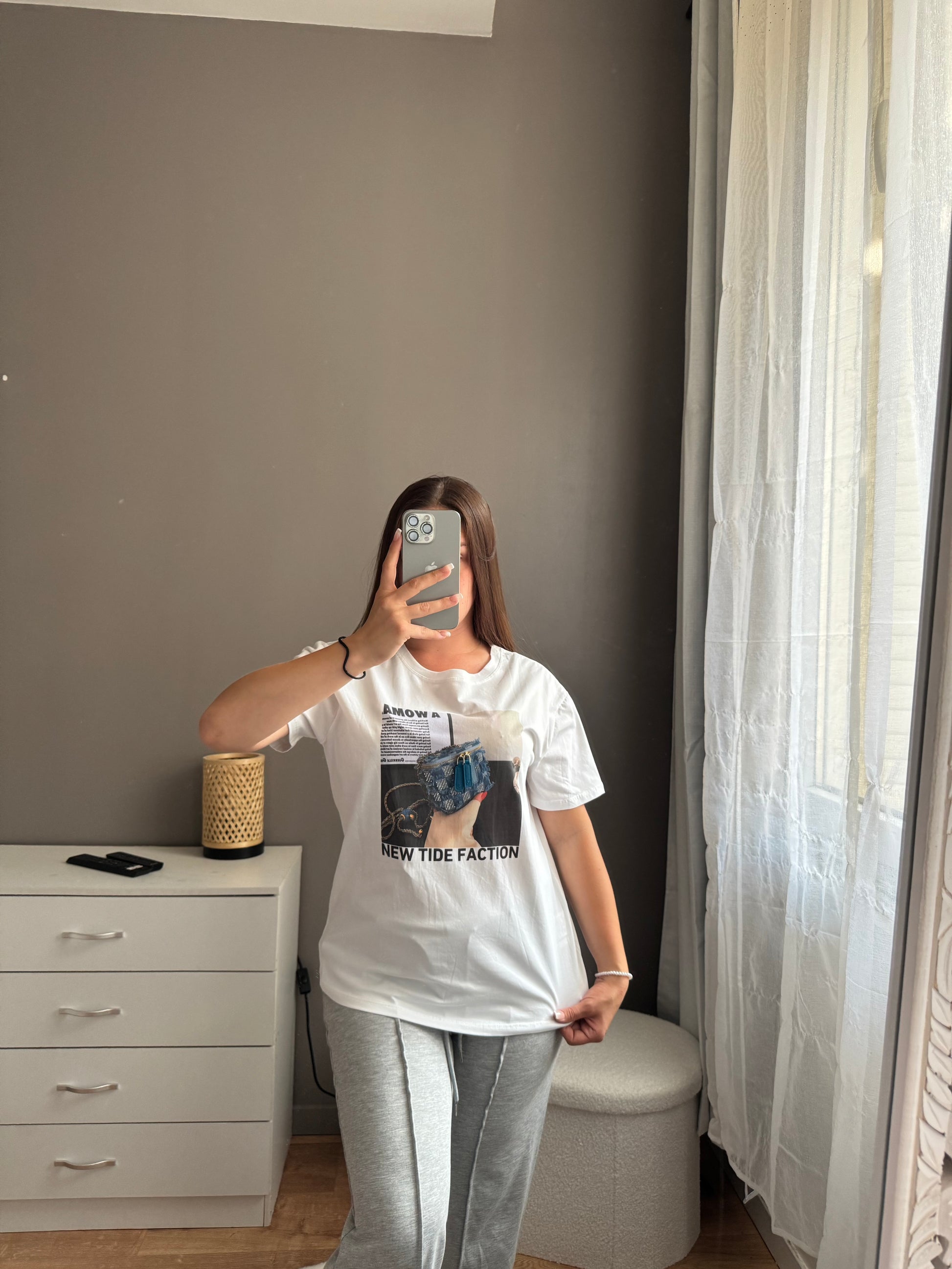 T-shirt Unzipped