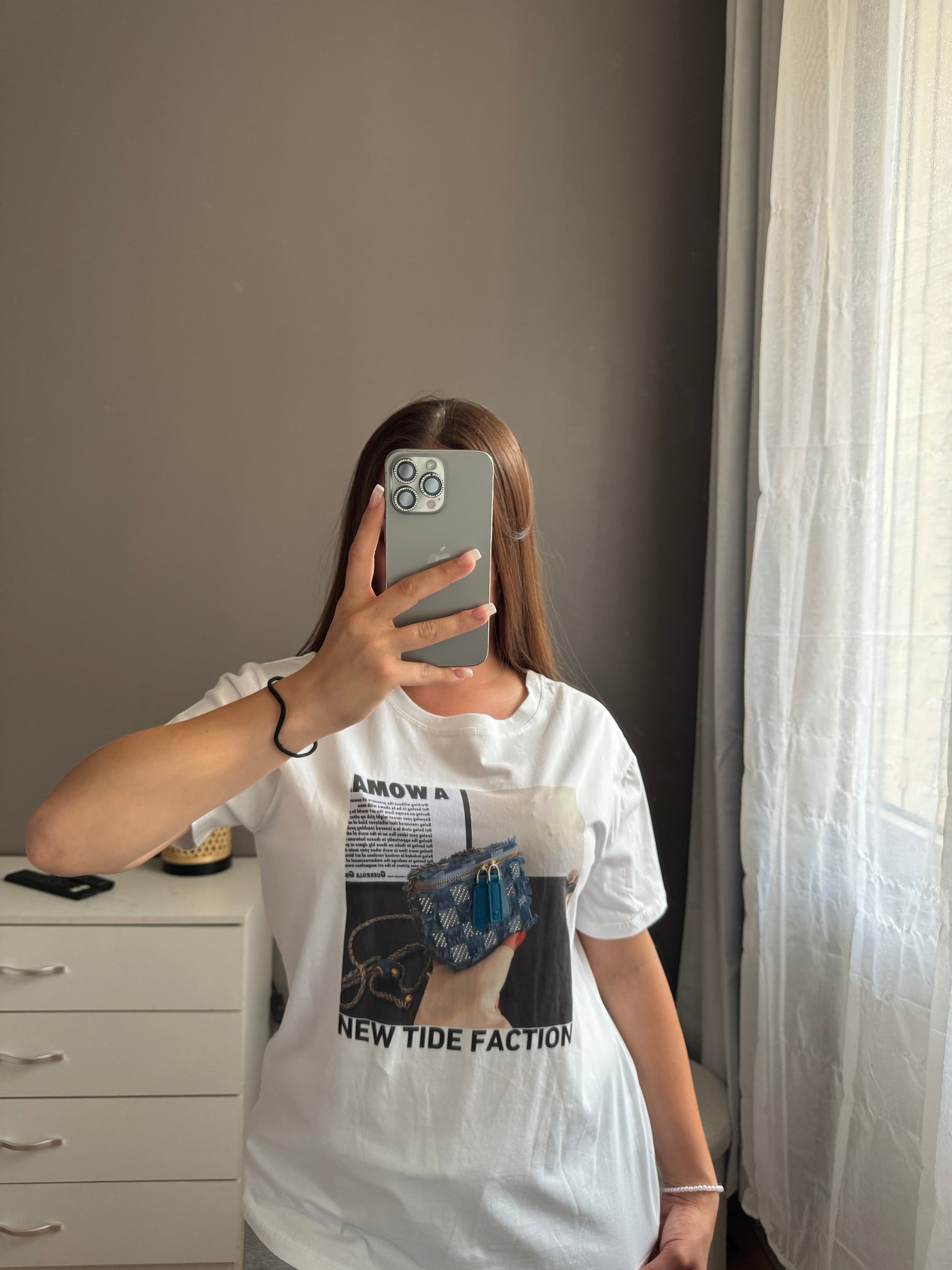 T-shirt Unzipped